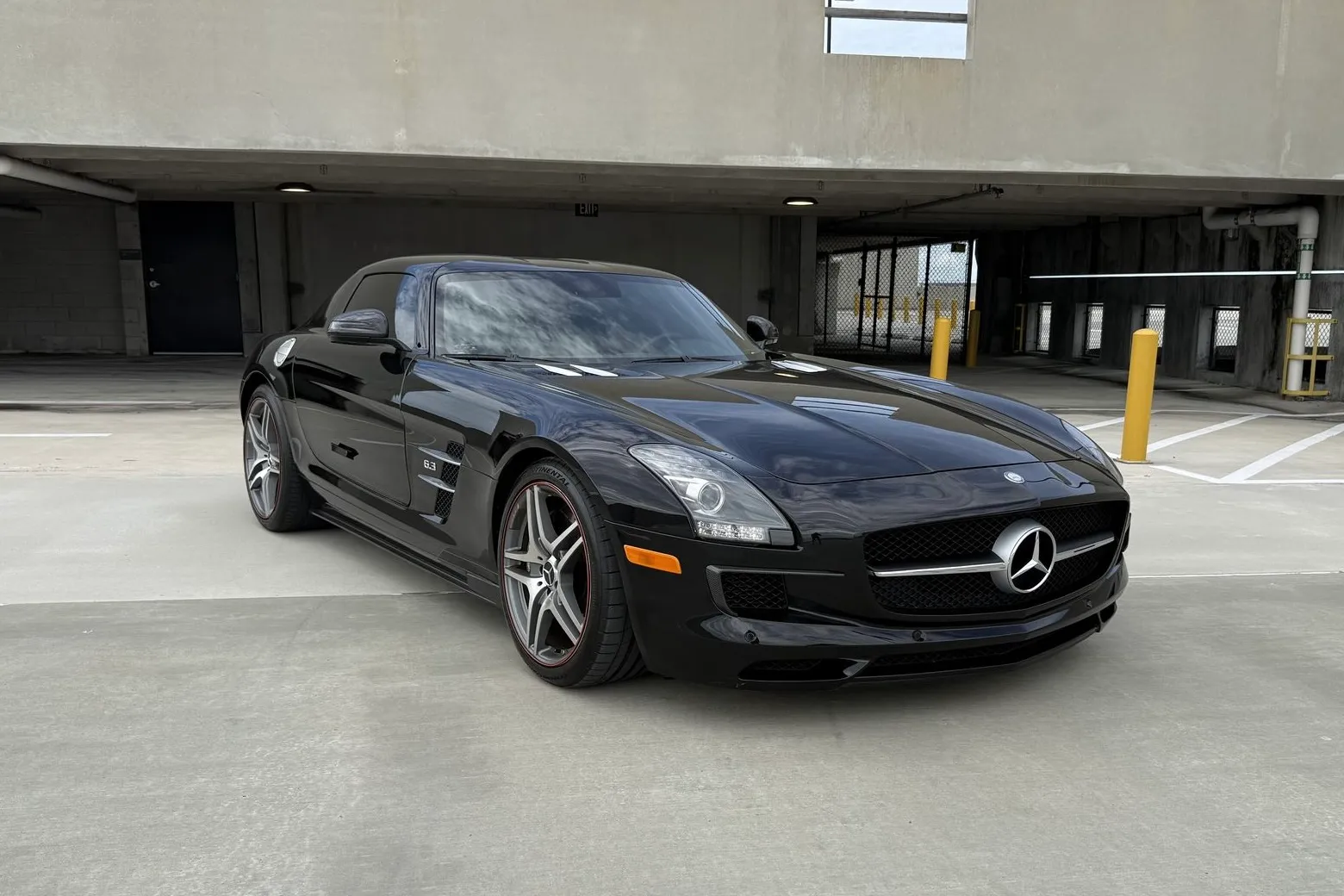 2012 Mercedes-Benz SLS AMG photo 2