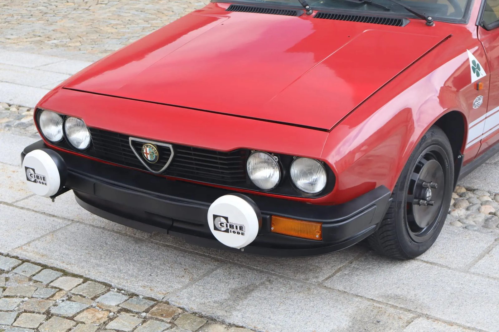 Twin Spark–Powered 1985 Alfa Romeo GTV 2.0 photo 3