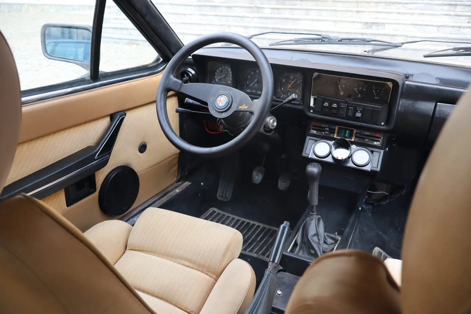 Twin Spark–Powered 1985 Alfa Romeo GTV 2.0 photo 6