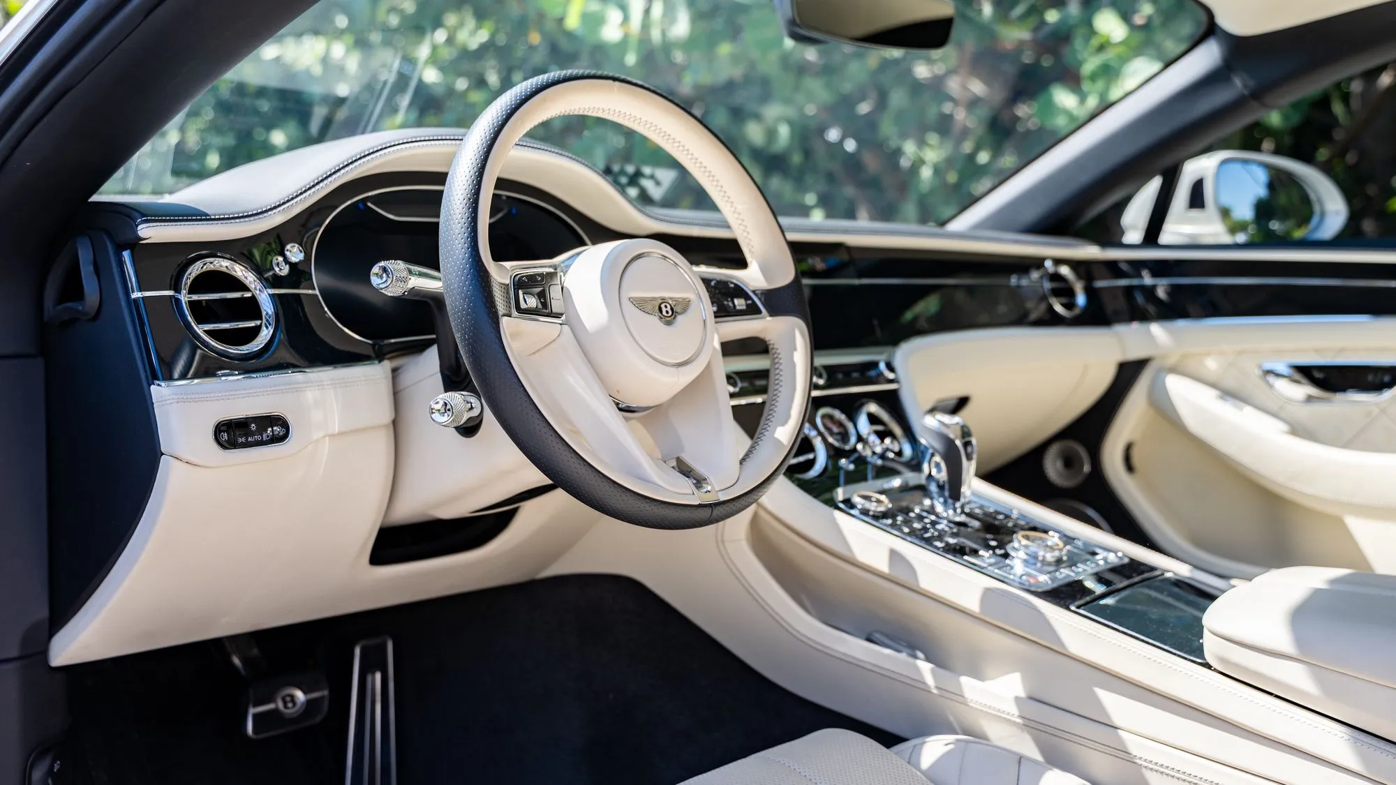 2020 Bentley Continental GT V8 First Edition Mulliner photo 3