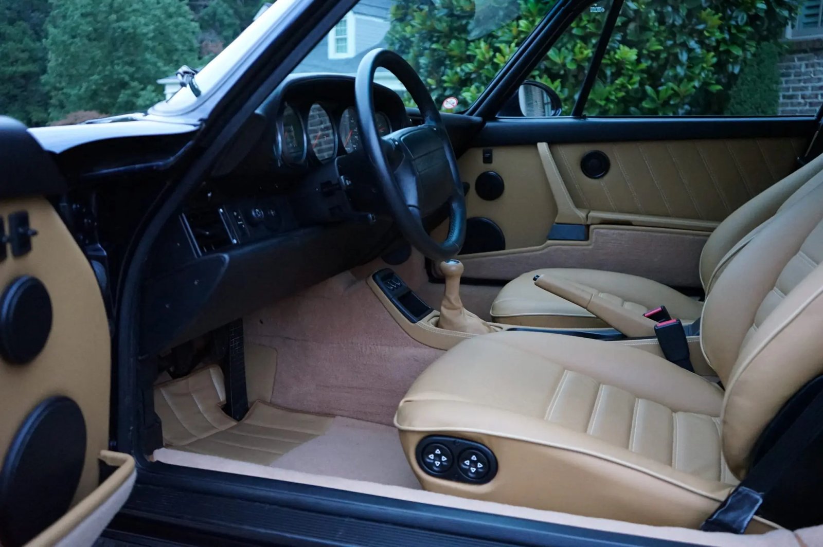 RoW 1993 Porsche 911 Turbo 3.6 photo 5