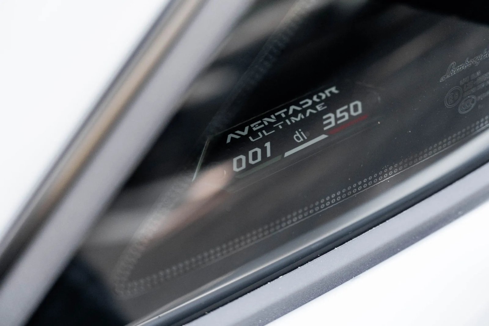 143-Mile 2022 Lamborghini Aventador LP780-4 Ultimae Coupe photo 7