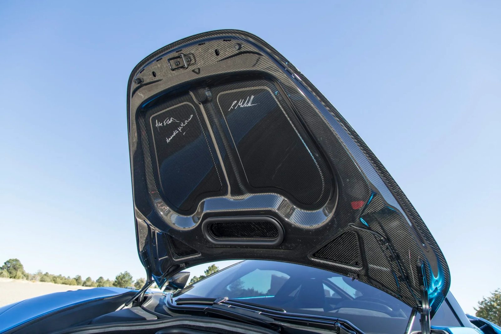 2021 McLaren 765LT photo 4
