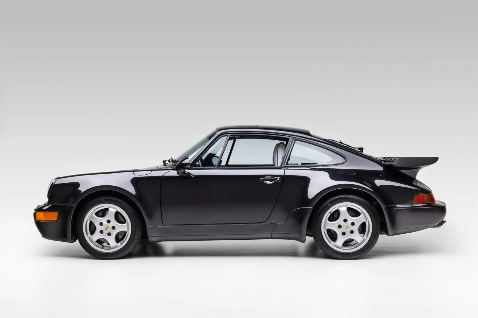46k-Mile 1991 Porsche 911 Turbo photo 3