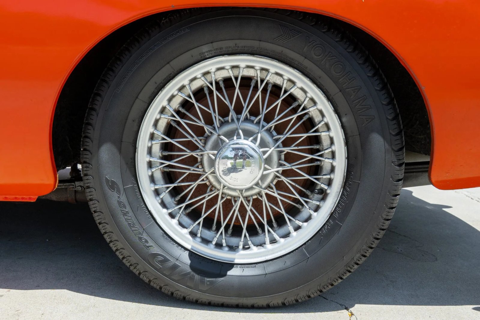 1972 MG MGB Roadster photo 3