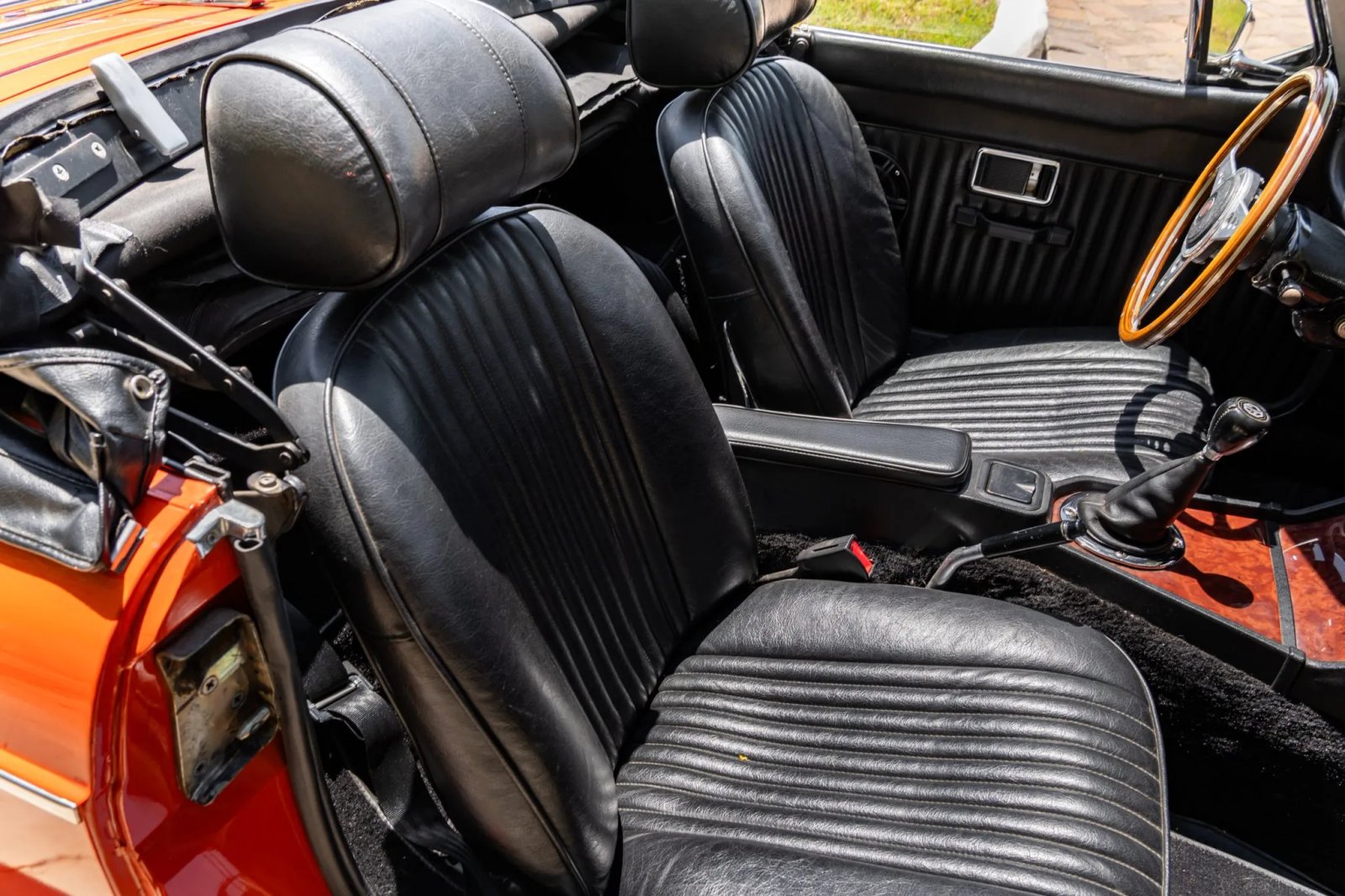 1972 MG MGB Roadster photo 4