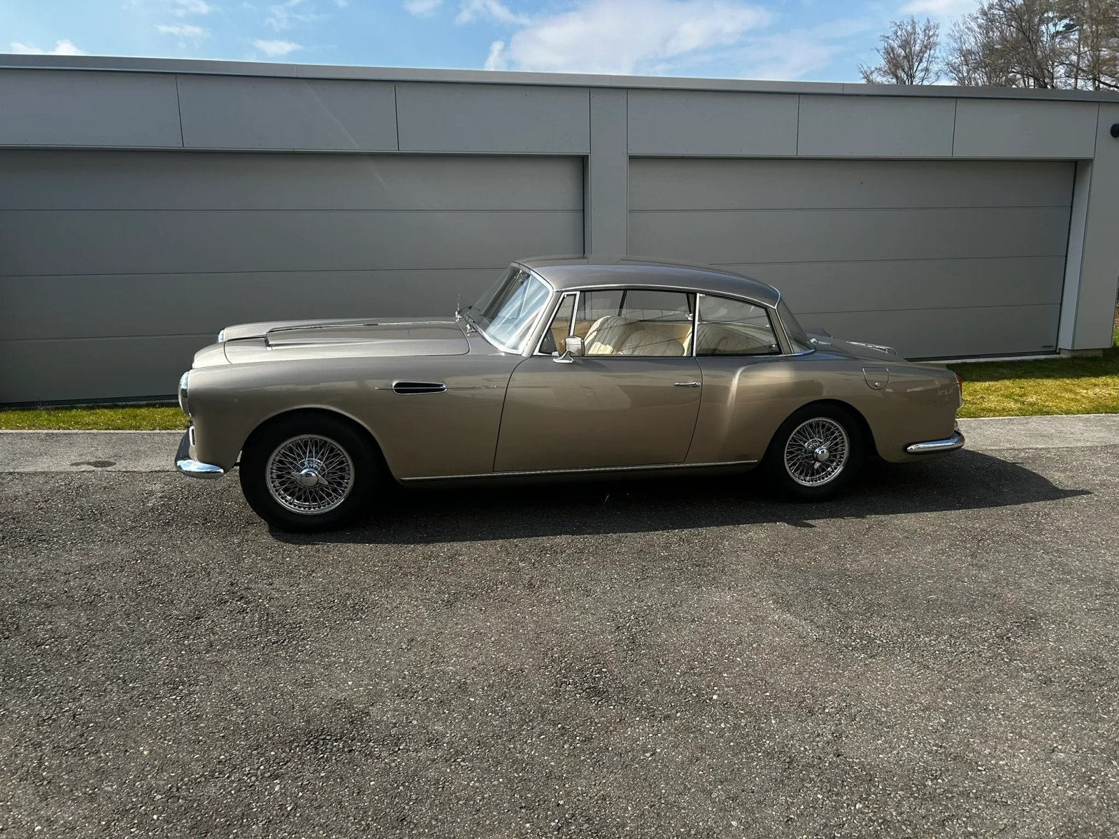 1959 Alvis TD21 Graber Special Fixed-Head Coupe photo 3