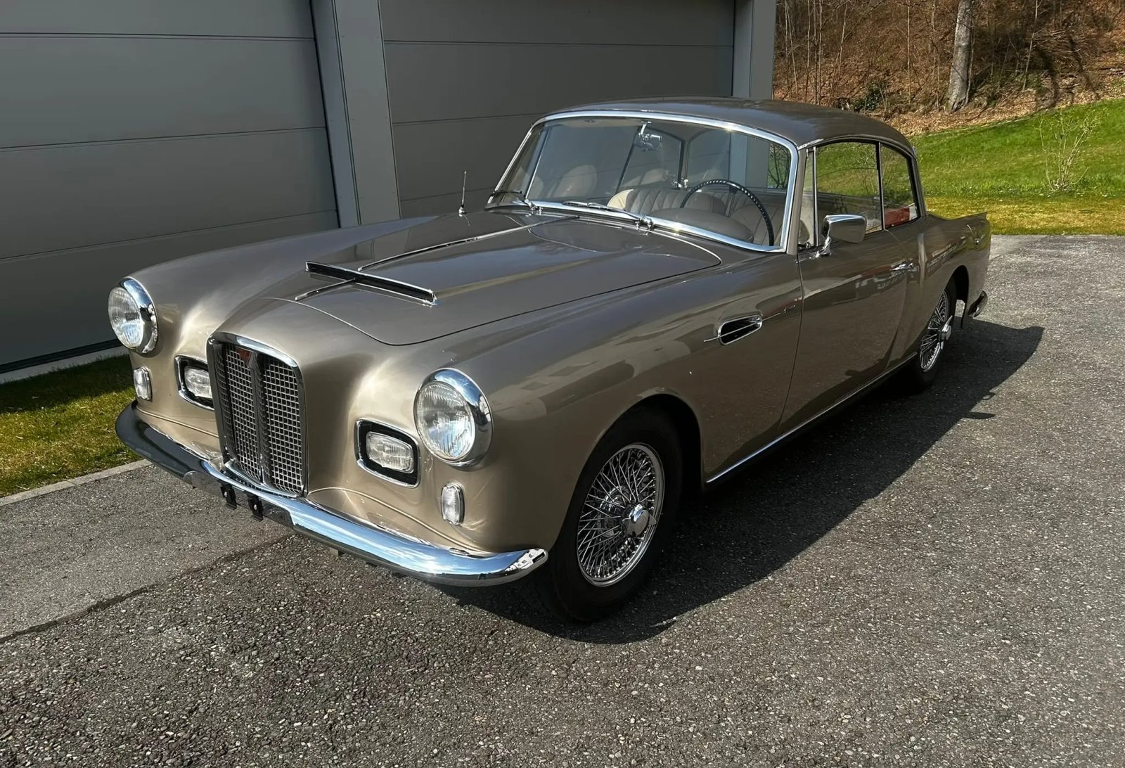 1959 Alvis TD21 Graber Special Fixed-Head Coupe photo 2