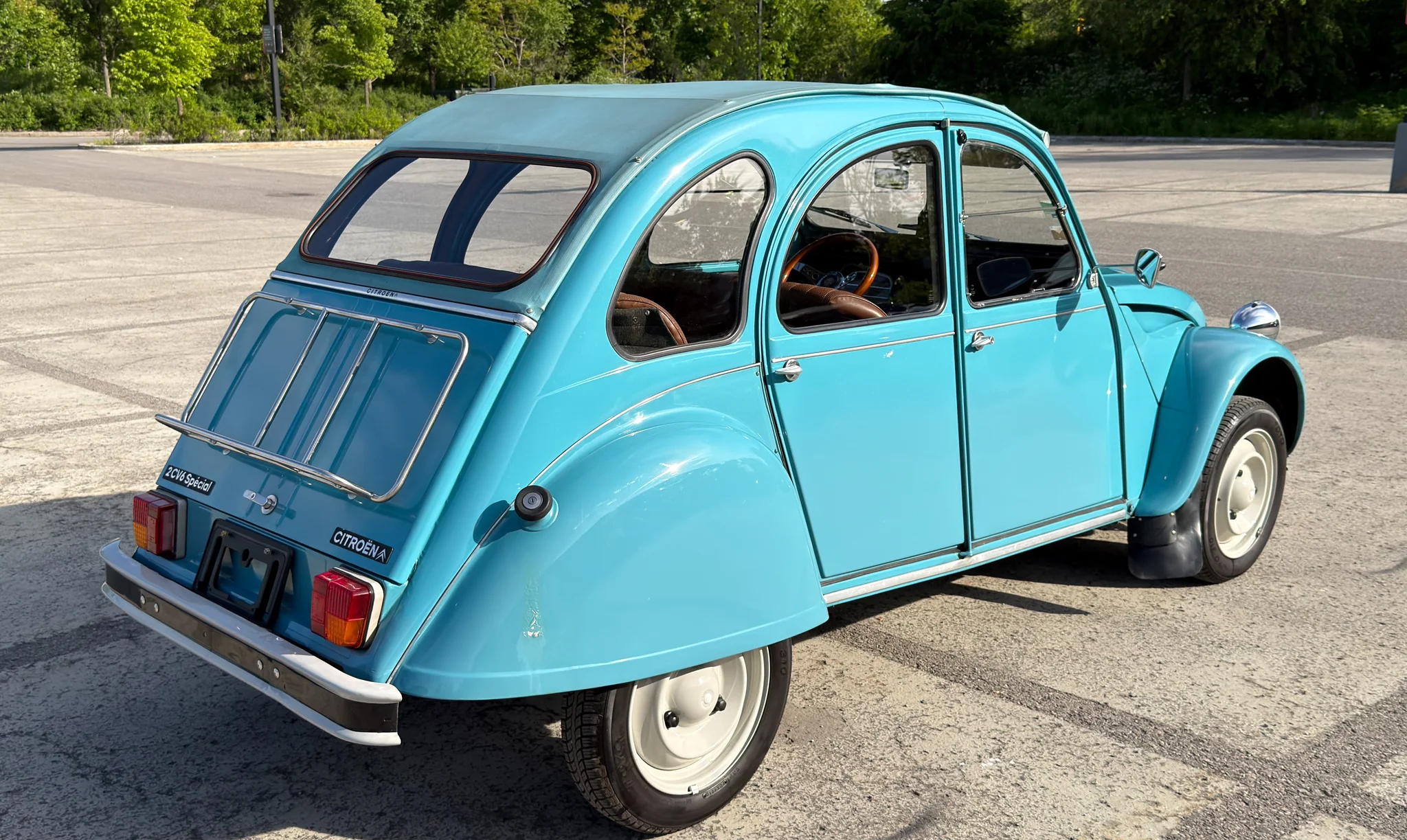 1976 Citroen 2CV6 Special 652cc photo 2