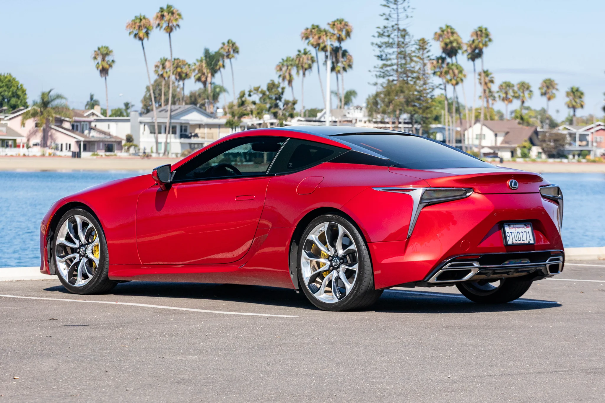 2018 Lexus LC500 Coupe photo 2